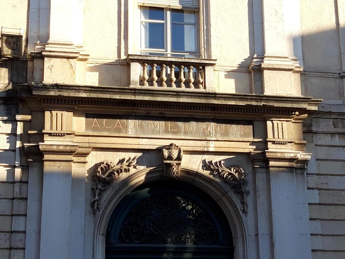 L Erudit Dijon Exterior foto
